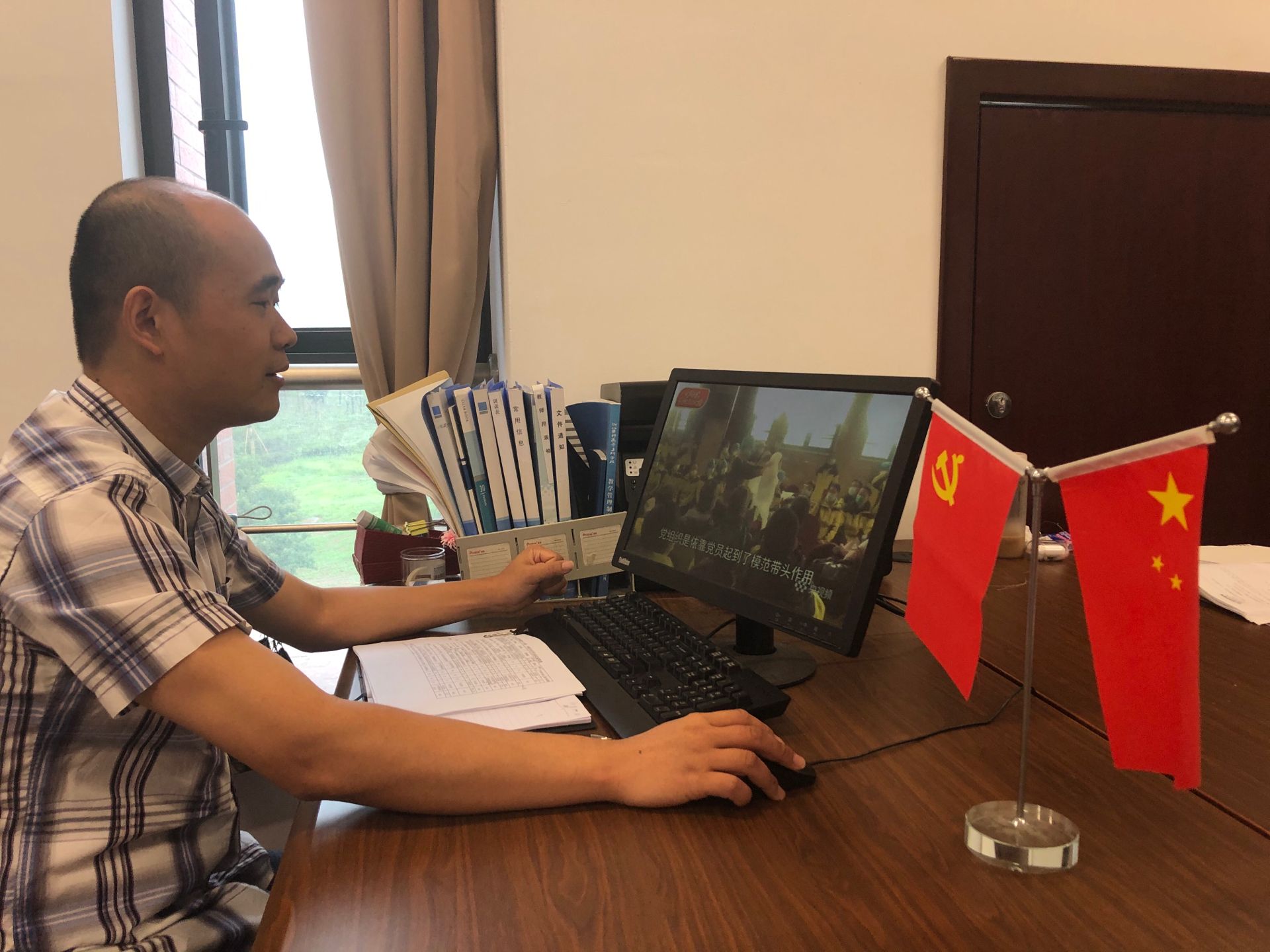 IHX1IU6PA[}C[@S1OVIDPKV.jpg IHX1IU6PA[}C[@S1OVIDPKV.jpg